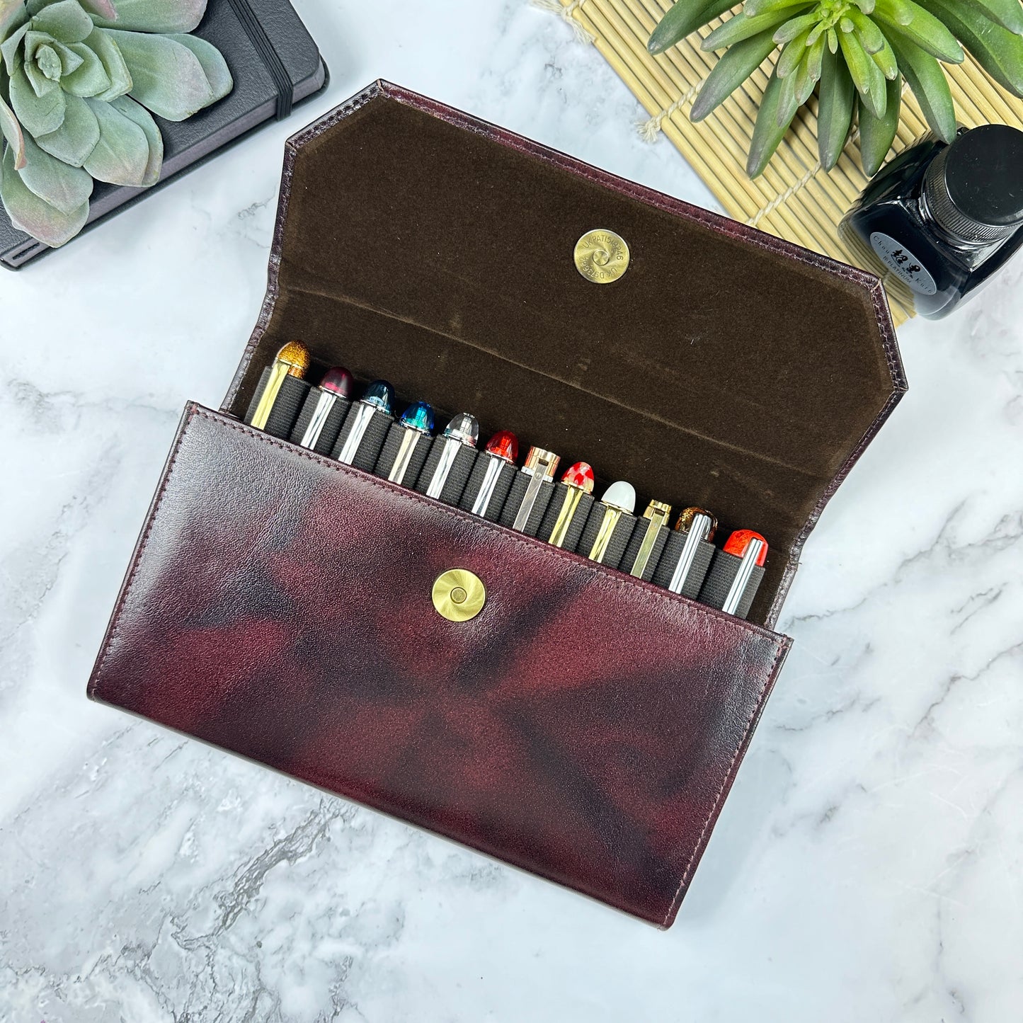 12 Penfolio Clutch