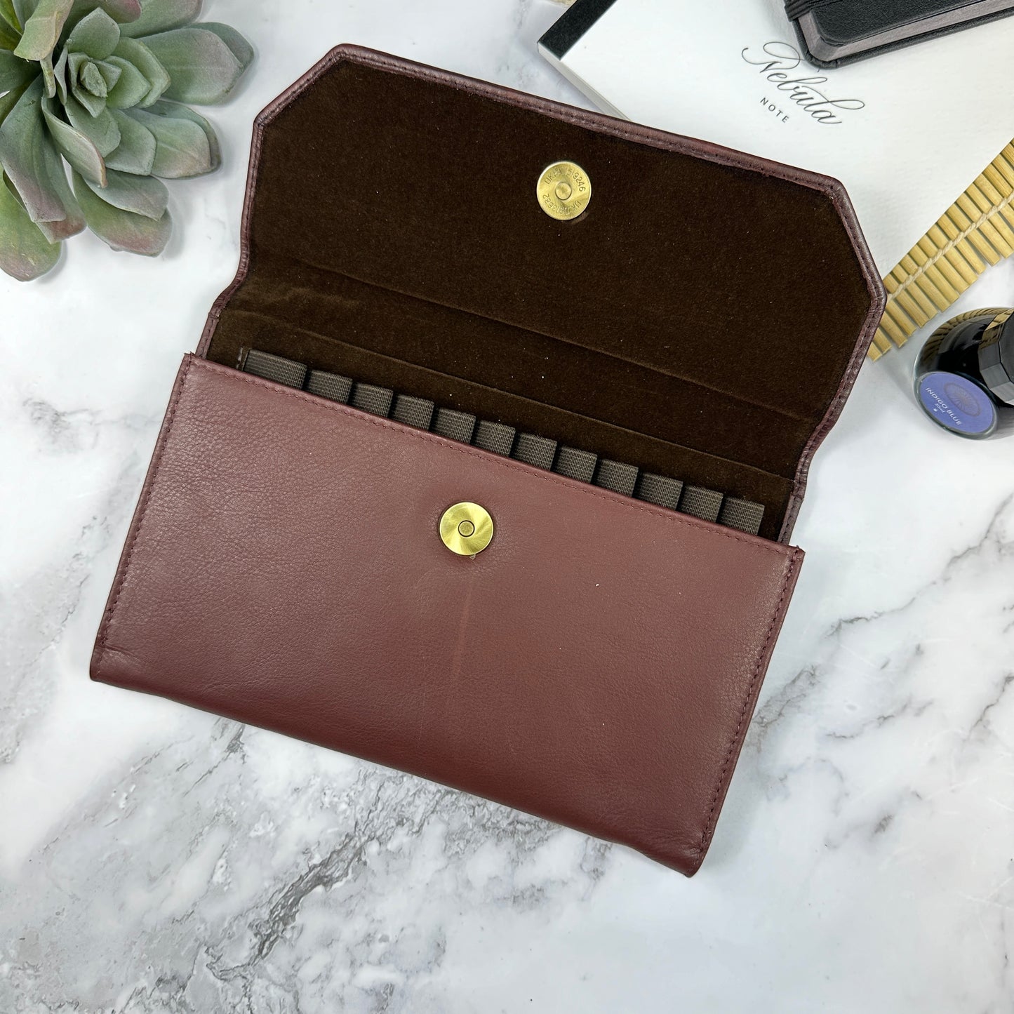 12 Penfolio Clutch