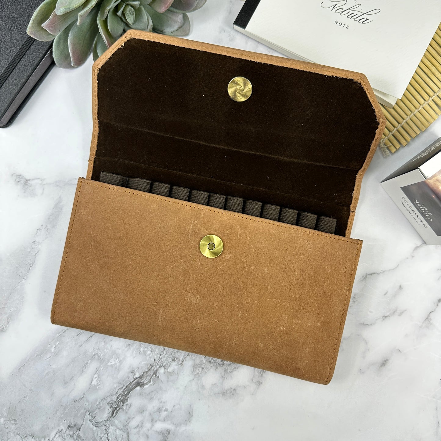 12 Penfolio Clutch